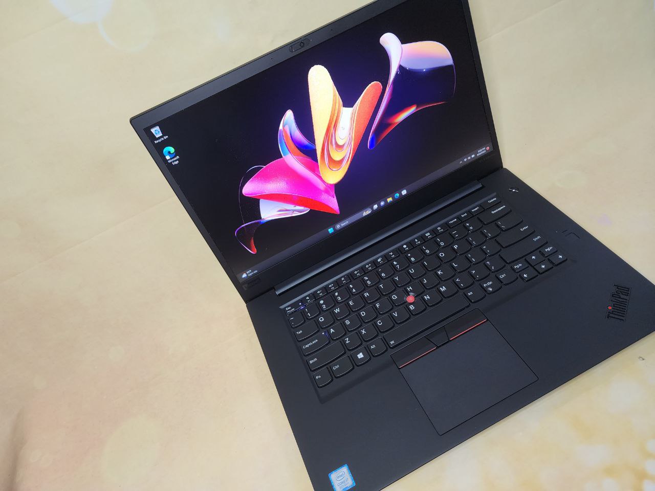 Lenovo High Performance X1 Extreme 15.6", Intel i7-8th, 32 GB RAM, 512 GB SSD, Geforce 1050ti, Win11 - Image 3