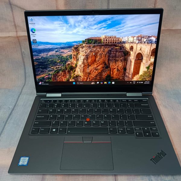 * BUSINESS – Lenovo X1 Yoga 14″, 2in1, TOUCH+Stylus, Intel i7-8th Gen, 16 GB RAM, 512 GB SSD, Win 11 – foldable
