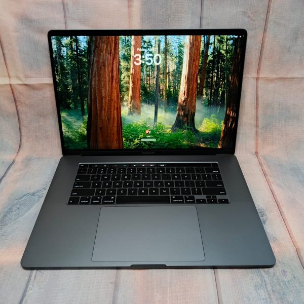 MACBOOK PRO RETINA 2019, 16″, TOUCHBAR, Intel i9, 16GB, 512GB SSD, Radeon Graphics, Sequoia OS -NEW BAT