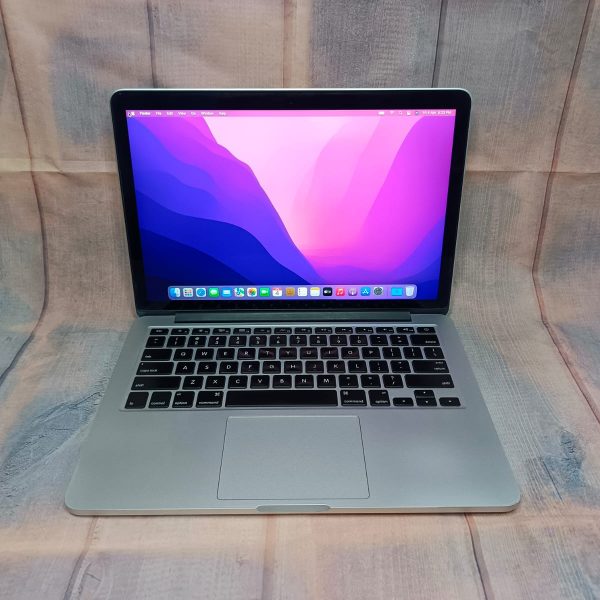 MACBOOK PRO Retina 2015 13″, Intel Core i5, 8GB, 256 GB SSD, Monterey – new Battery!