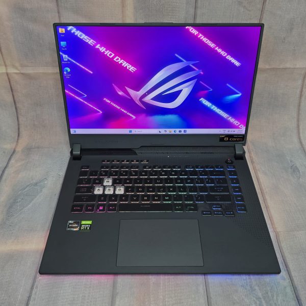 ASUS ROG Strix Gaming Laptop 15.6″ 300Hz, AMD Ryzen 7, 32GB, huge 1TB SSD, Geforce RTX 3050, Win11