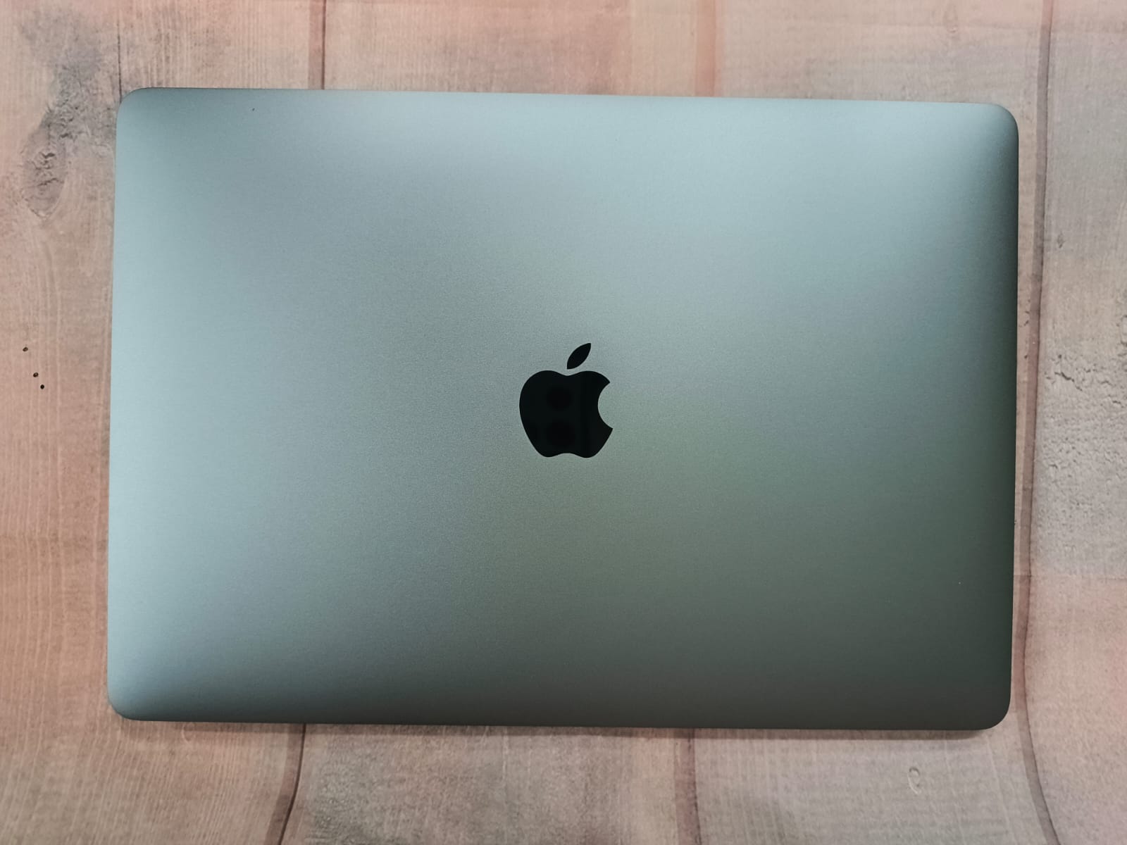 Macbook Air 2020 13″, M1, 8GB, 256 SSD, Sequioa OS – Computers for