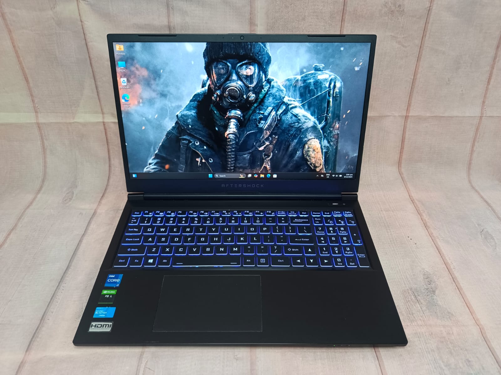 Aftershock Gaming Laptop 15.6" 144Hz, Intel i7-11th, 16 GB RAM, 512 GB SSD, Geforce RTX 3050, Win11