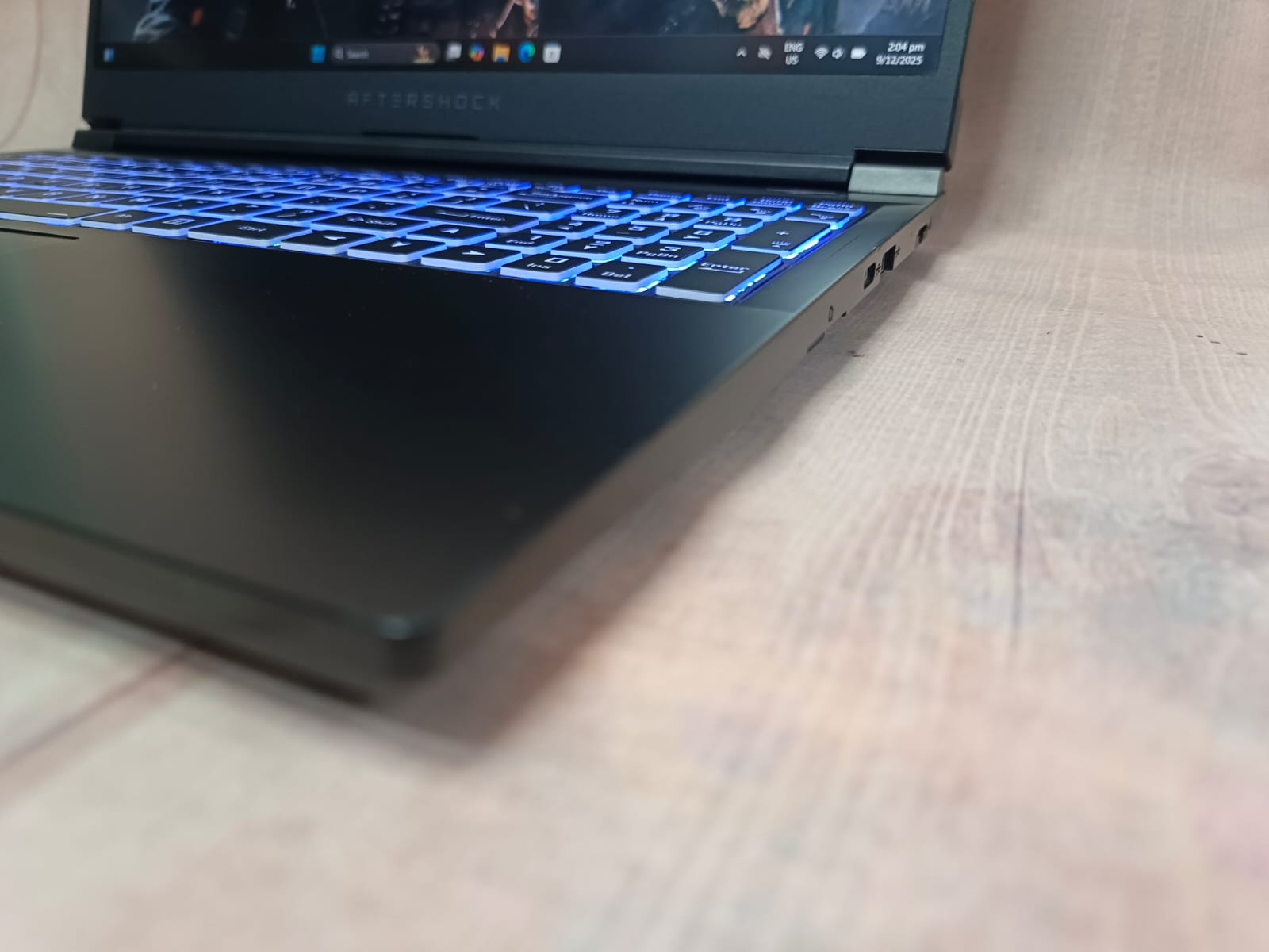 Aftershock Gaming Laptop 15.6" 144Hz, Intel i7-11th, 16 GB RAM, 512 GB SSD, Geforce RTX 3050, Win11 - Image 6