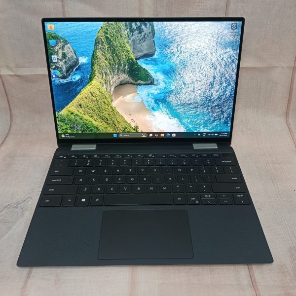 *Only 1 unit* Dell XPS 13 7390 2in1, 13.3" TOUCH, Intel i7-10th Gen, 16GB RAM, 512 GB SSD, Win11 - foldable