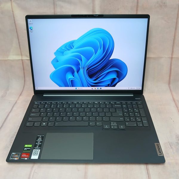 Lenovo Ideapad 5 Pro 16ach6, 16", AMD Ryzen 7 5800H, 16GB, 256GB SSD, Geforce GTX 1650, Win11