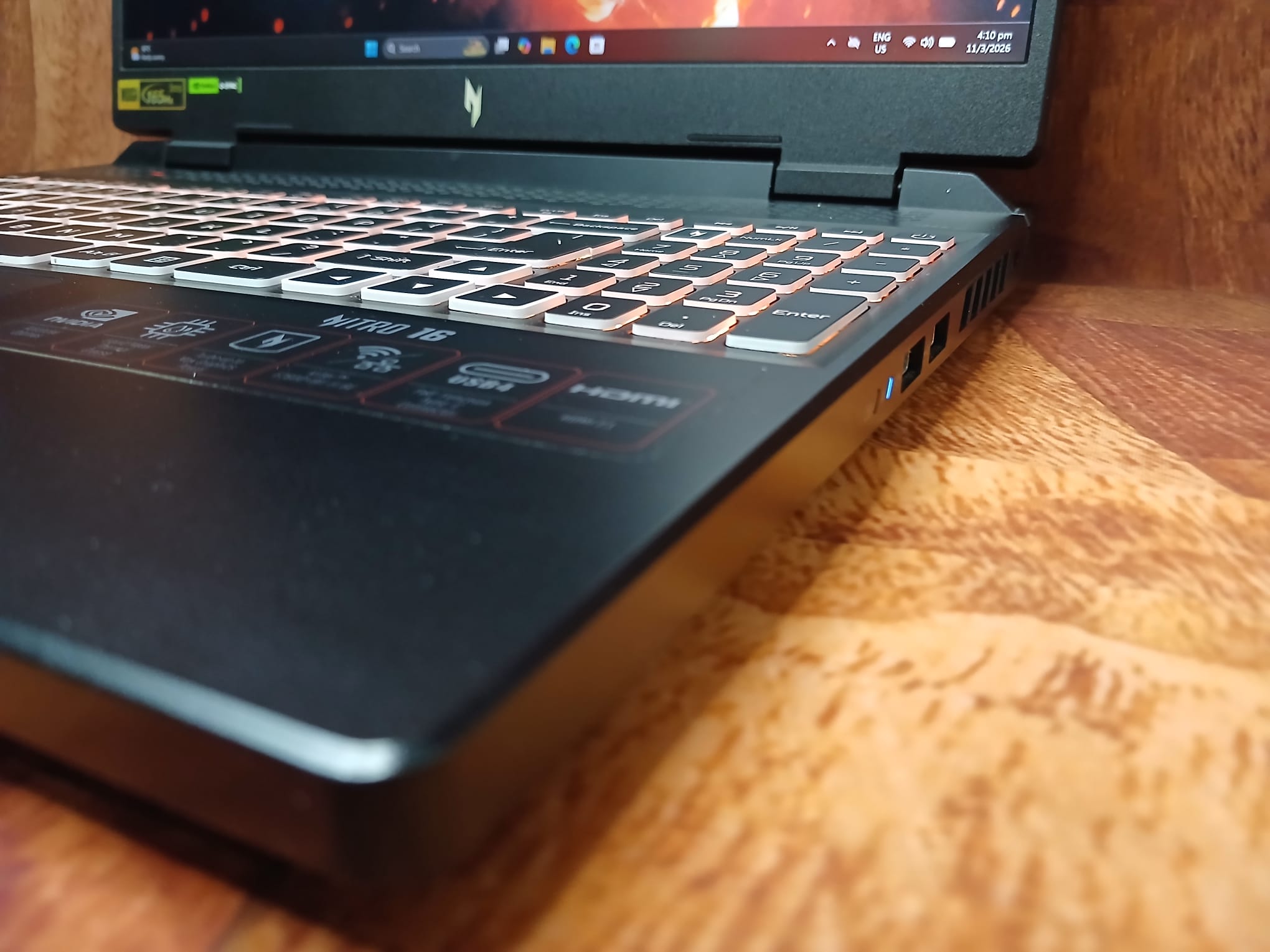 Acer Nitro 16 Gaming Laptop, 16" 165Hz, Ryzen 7 7840HS, RTX 4050, 32 GB RAM, 1TB SSD, Win11 - Image 7