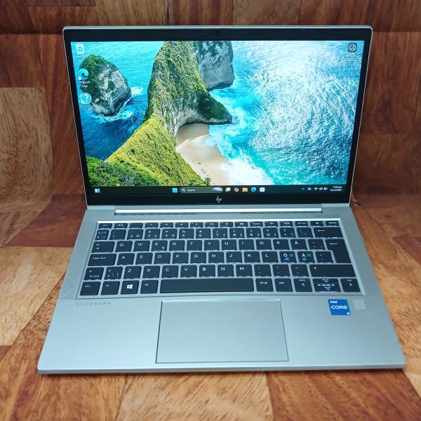 *Only 1 unit* HP Elitebook 830 G8, 13.3", Intel i5-11th Gen, 16 GB RAM, 256 GB SSD, Iris Xe, Win11