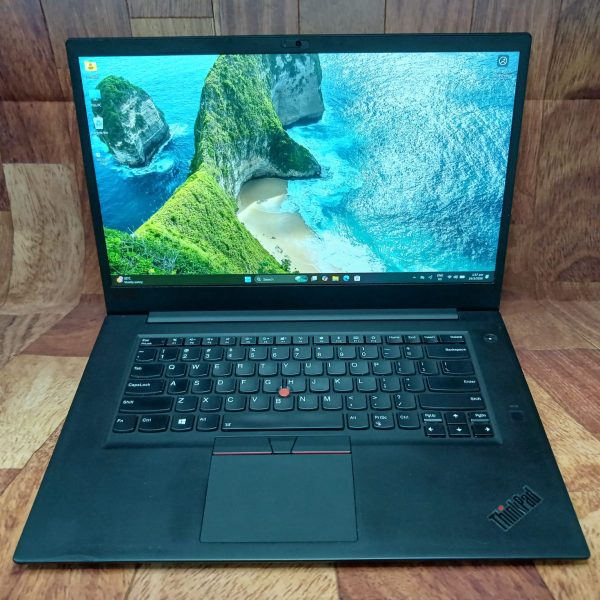 Lenovo High Performance X1 Extreme 15.6", Intel i7-8th, 32 GB RAM, 512 GB SSD, Geforce 1050ti, Win11