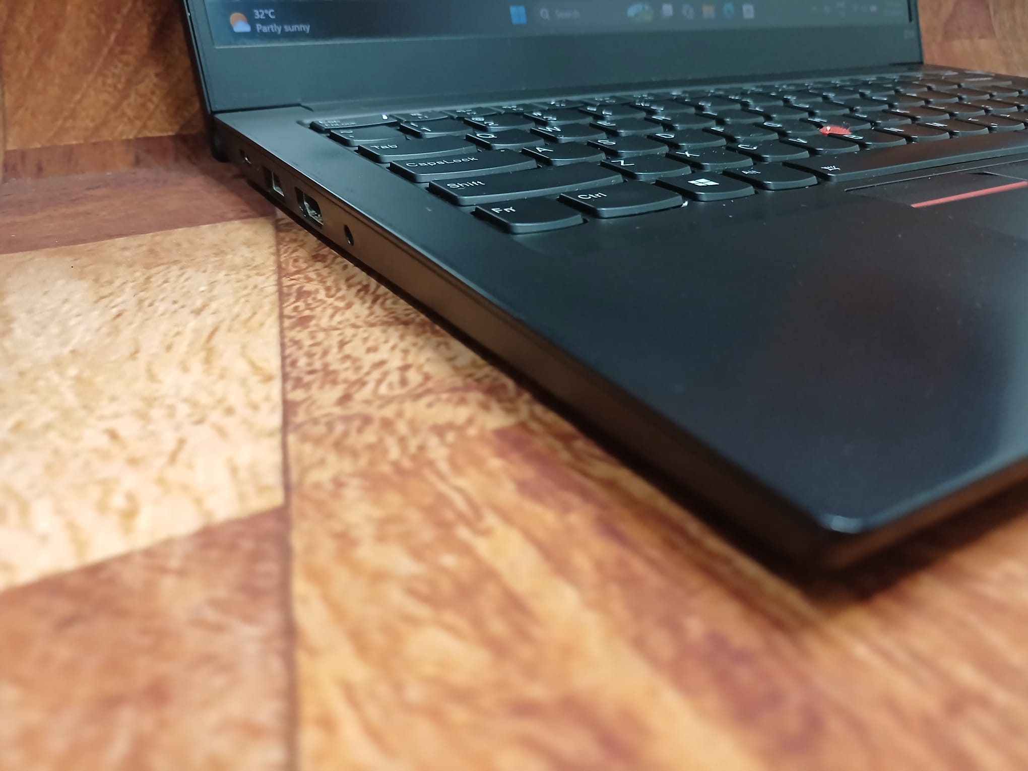 *Only 1 unit* LENOVO E14 Gen2, 14" Screen, Intel i5-11th, 16GB RAM, 512GB SSD, Win11, Iris Xe Graphics - Image 11