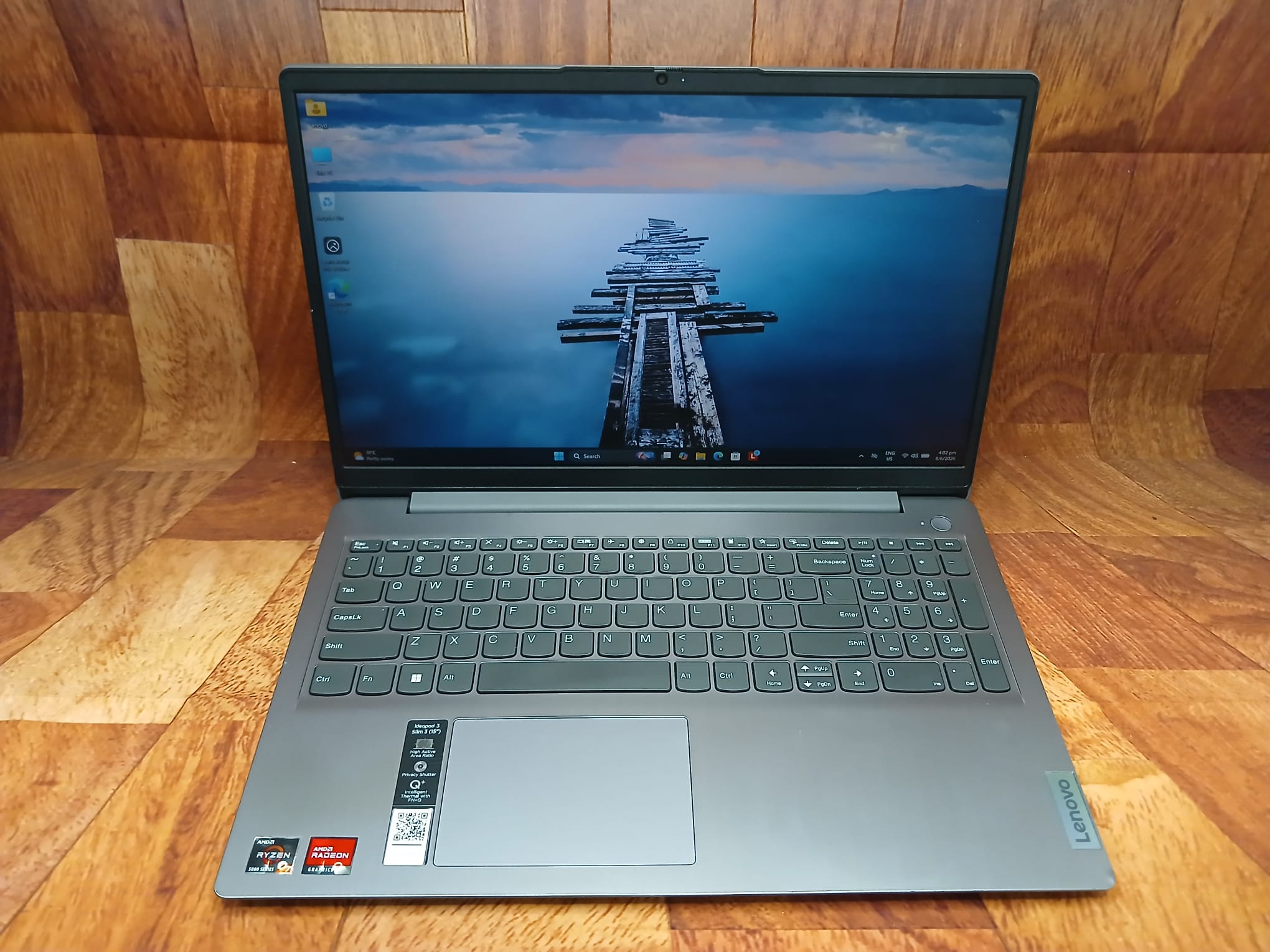 Only 1 unit* Lenovo Ideapad, 15.6″, AMD Ryzen 7 5700u, 16GB, 512GB 