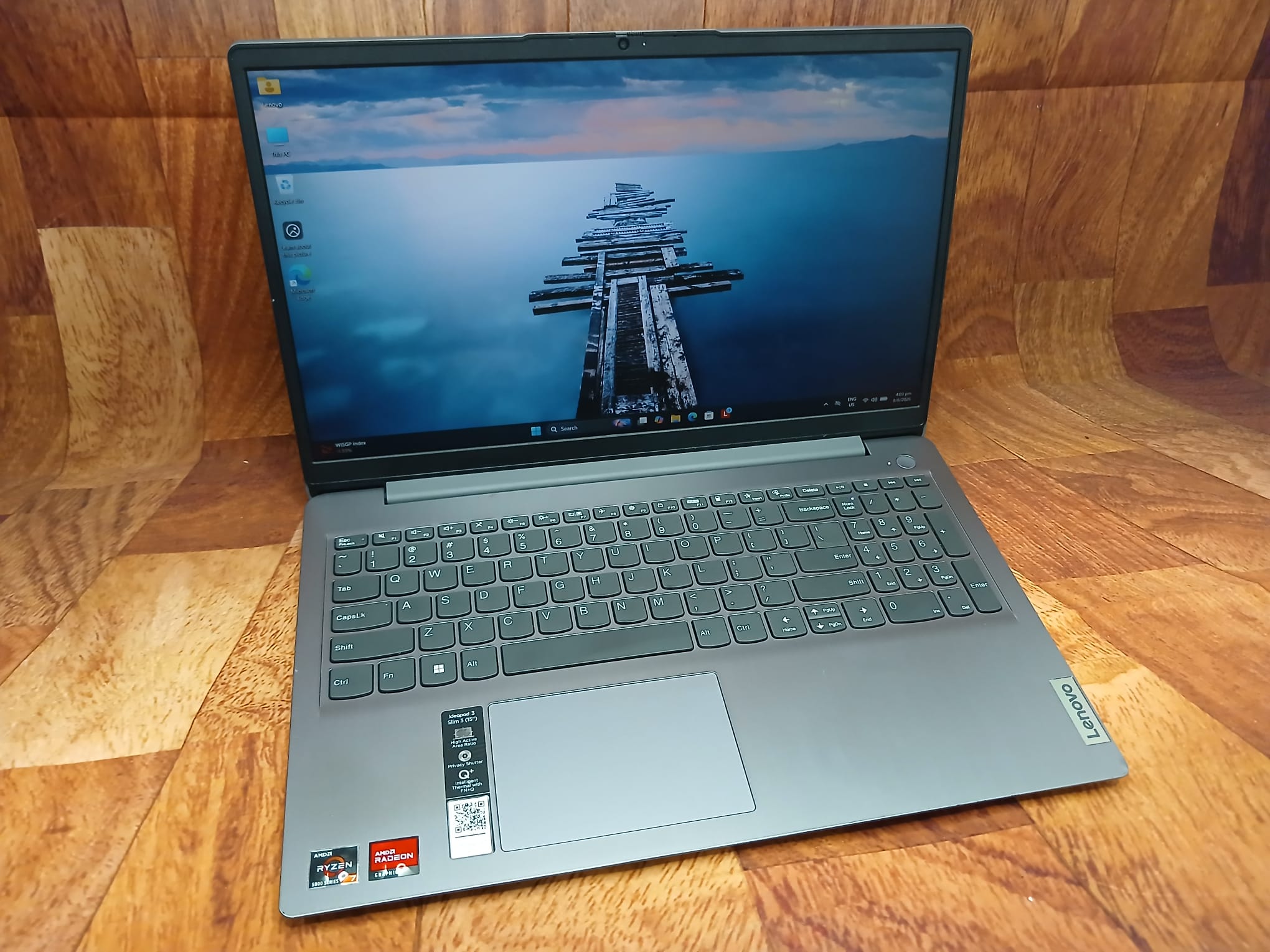 Only 1 unit* Lenovo Ideapad, 15.6″, AMD Ryzen 7 5700u, 16GB, 512GB 