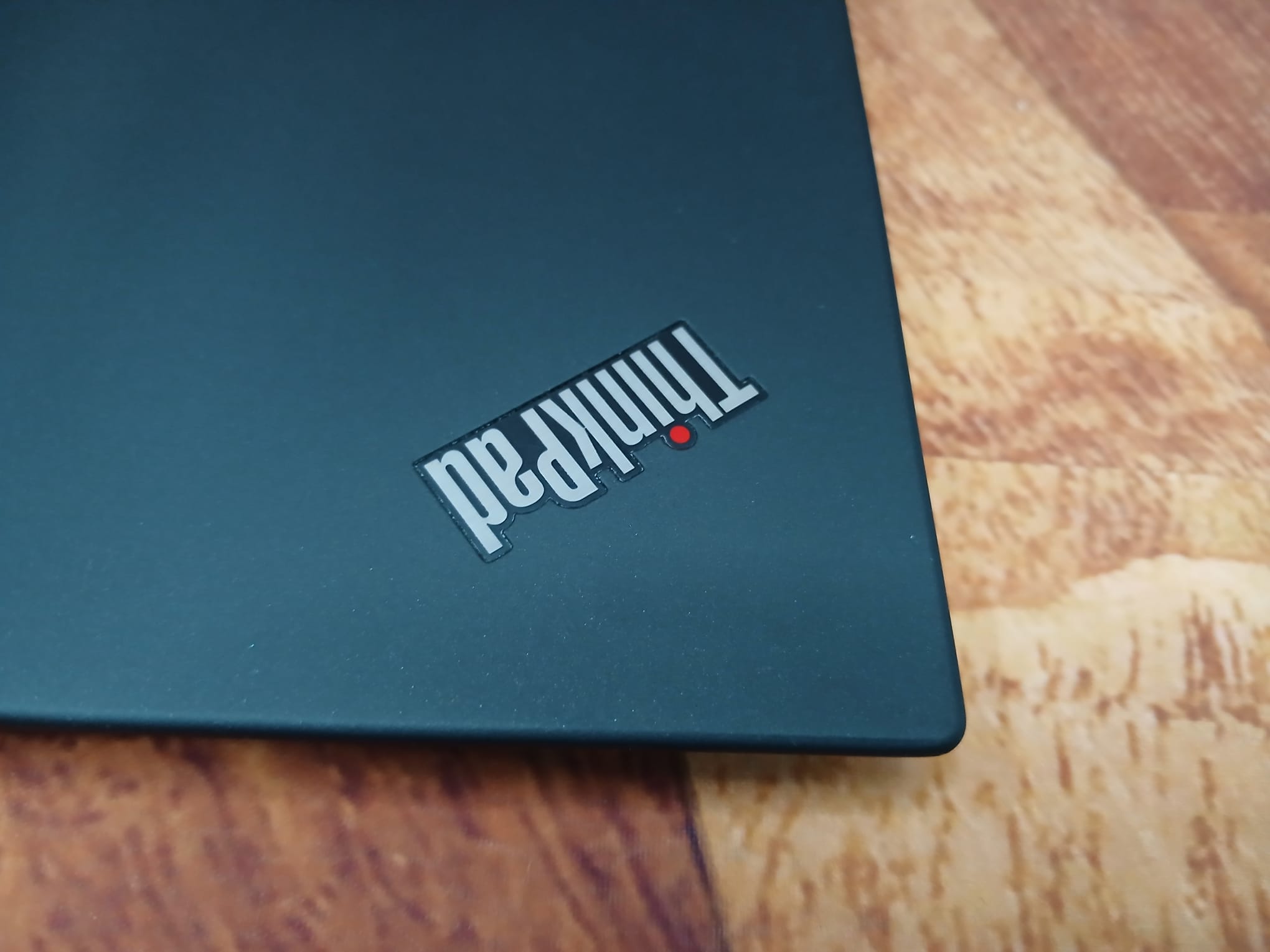 *Only 1 unit* LENOVO Thinkpad T14 Gen2, 14" TOUCH, AMD RYZEN 7, 16GB, 256GB SSD, Win11, AMD Radeon Graphics - Image 4