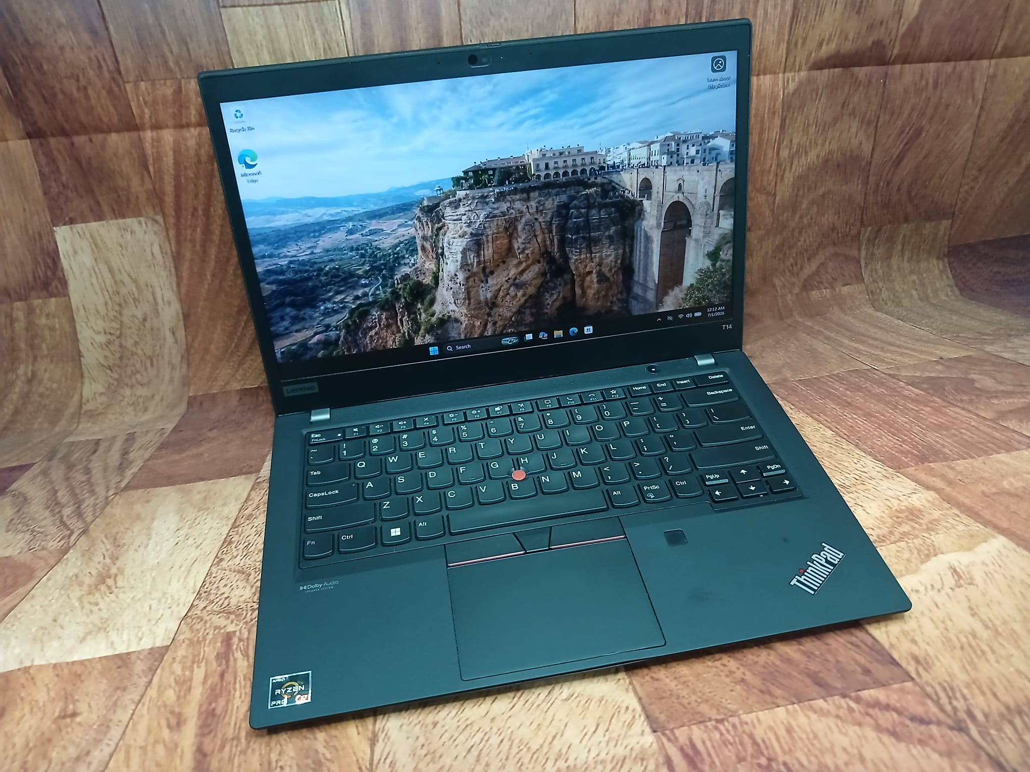 *Only 1 unit* LENOVO Thinkpad T14 Gen2, 14" TOUCH, AMD RYZEN 7, 16GB, 256GB SSD, Win11, AMD Radeon Graphics - Image 9