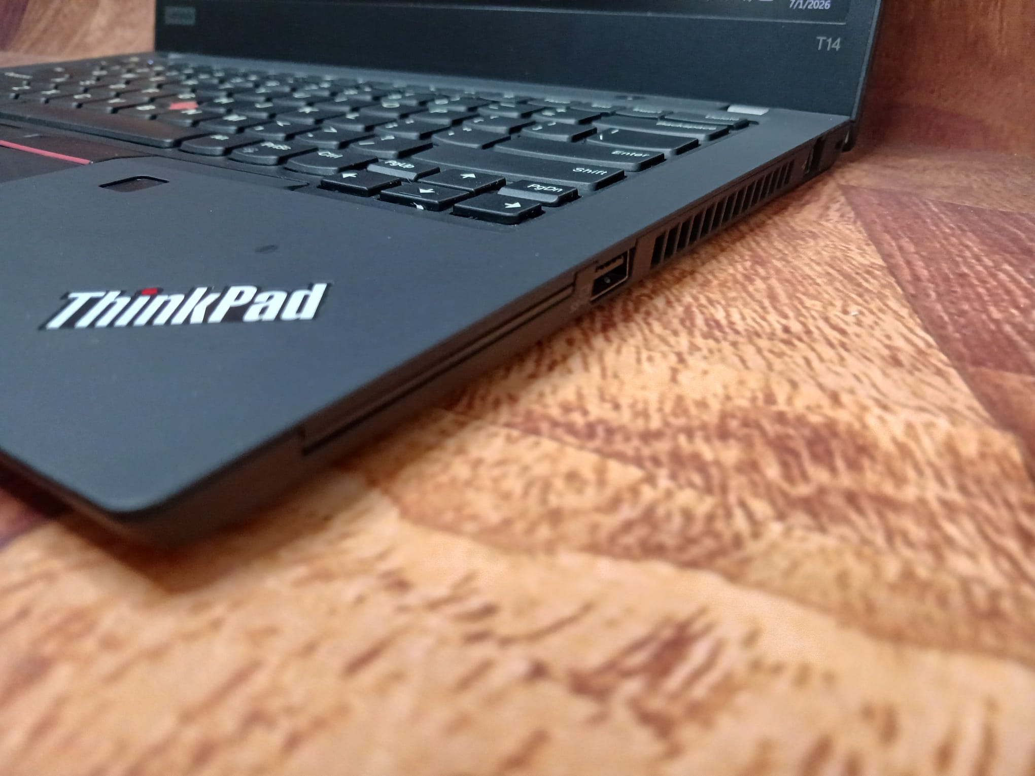 *Only 1 unit* LENOVO Thinkpad T14 Gen2, 14" TOUCH, AMD RYZEN 7, 16GB, 256GB SSD, Win11, AMD Radeon Graphics - Image 12