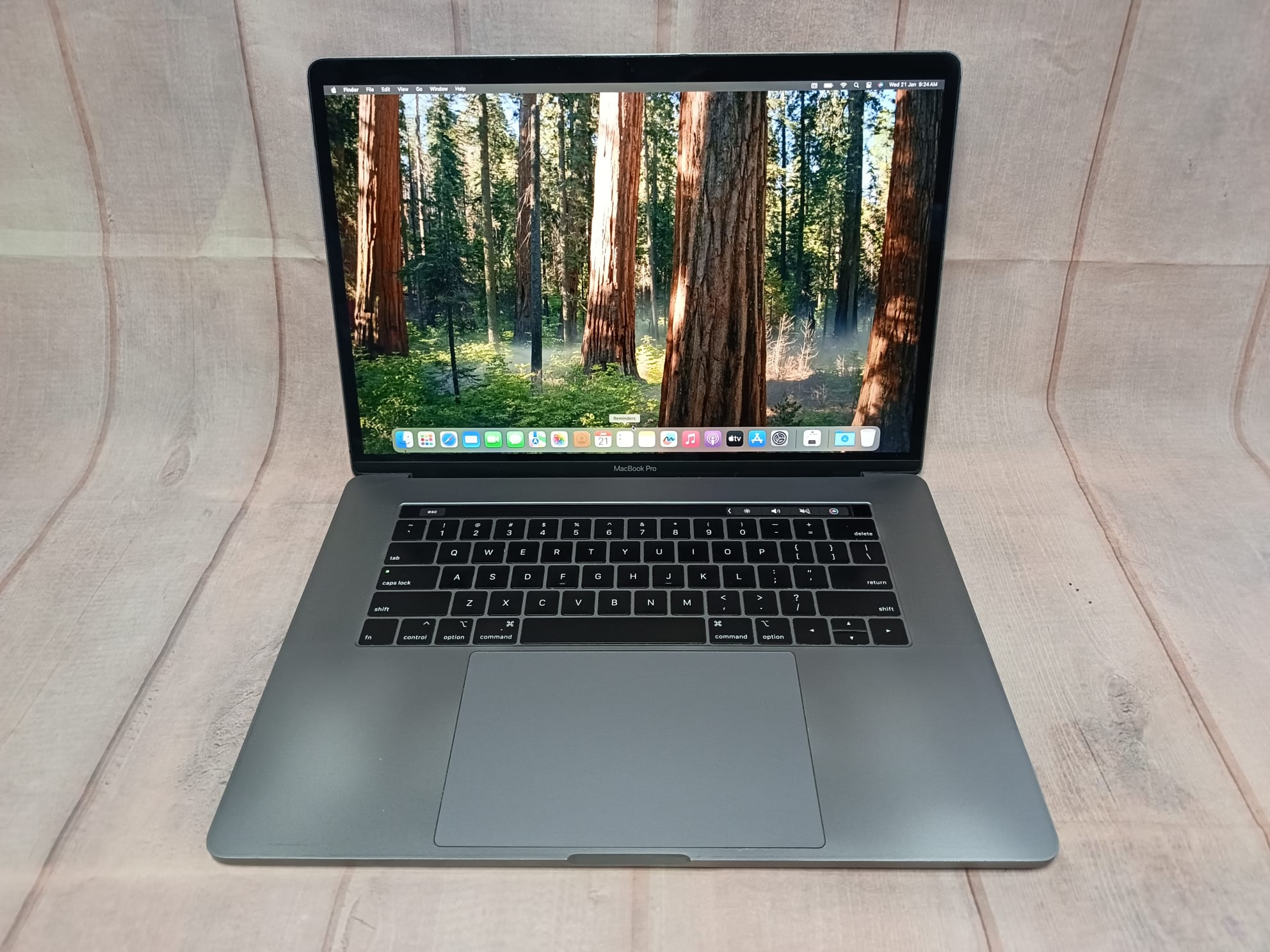 MACBOOK PRO RETINA 2018 15″, TOUCHBAR, Intel i7, 16GB, 256 GB SSD