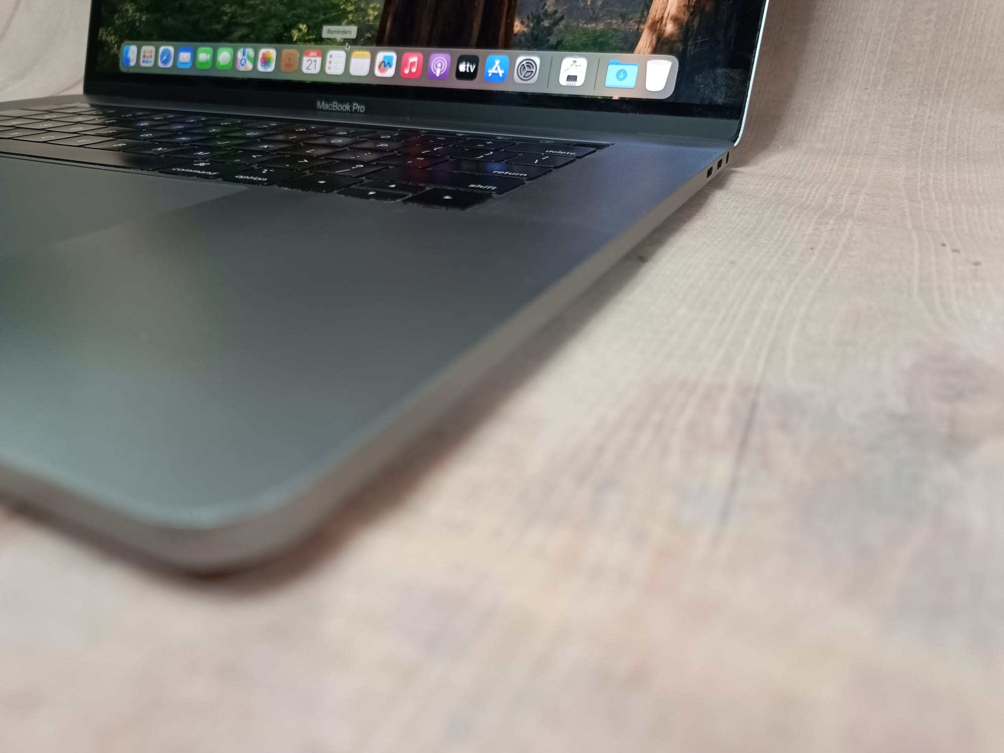MACBOOK PRO RETINA 2018 15″, TOUCHBAR, Intel i7, 16GB, 256 GB SSD
