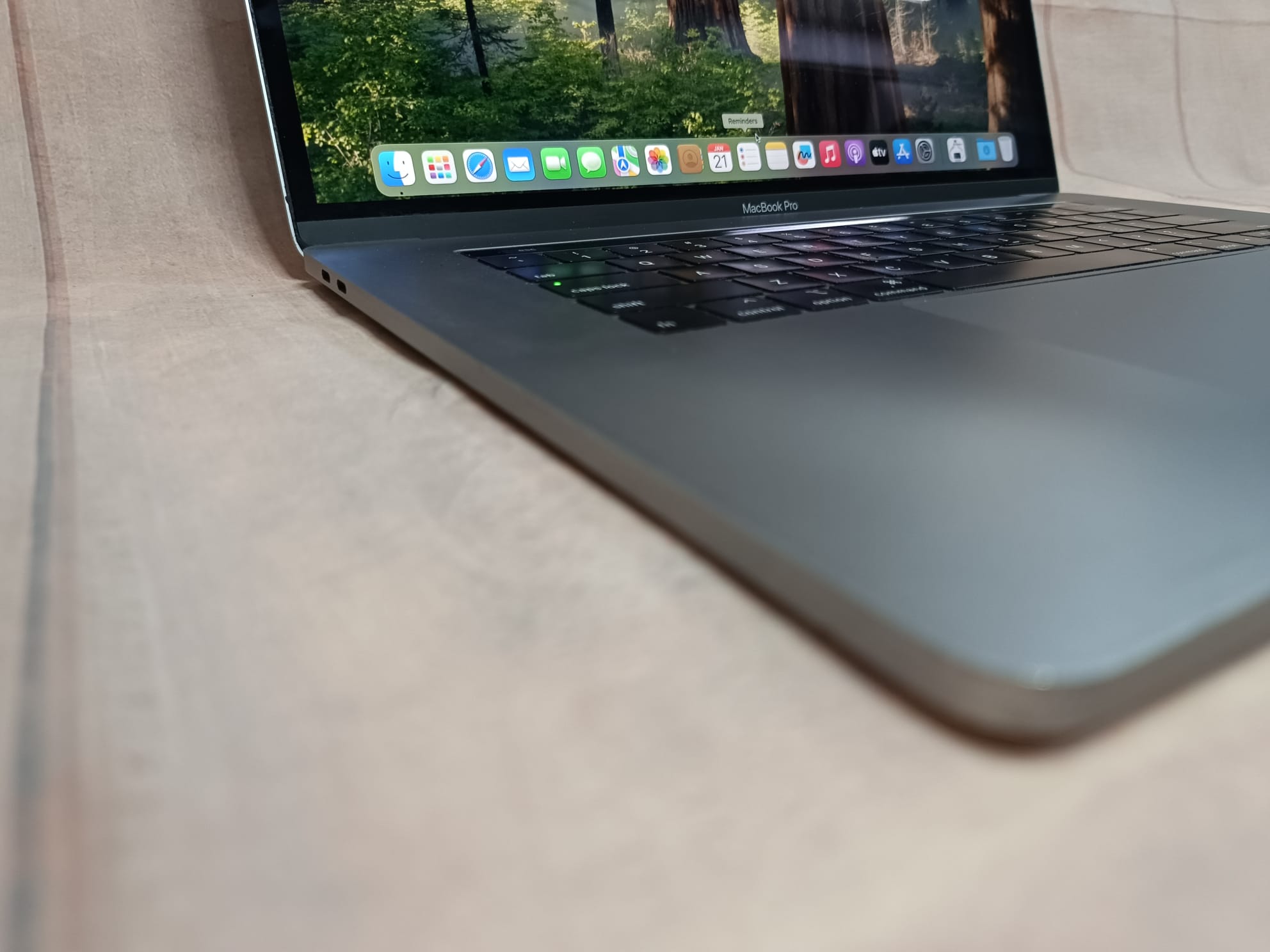 MACBOOK PRO RETINA 2018 15″, TOUCHBAR, Intel i7, 16GB, 256 GB SSD