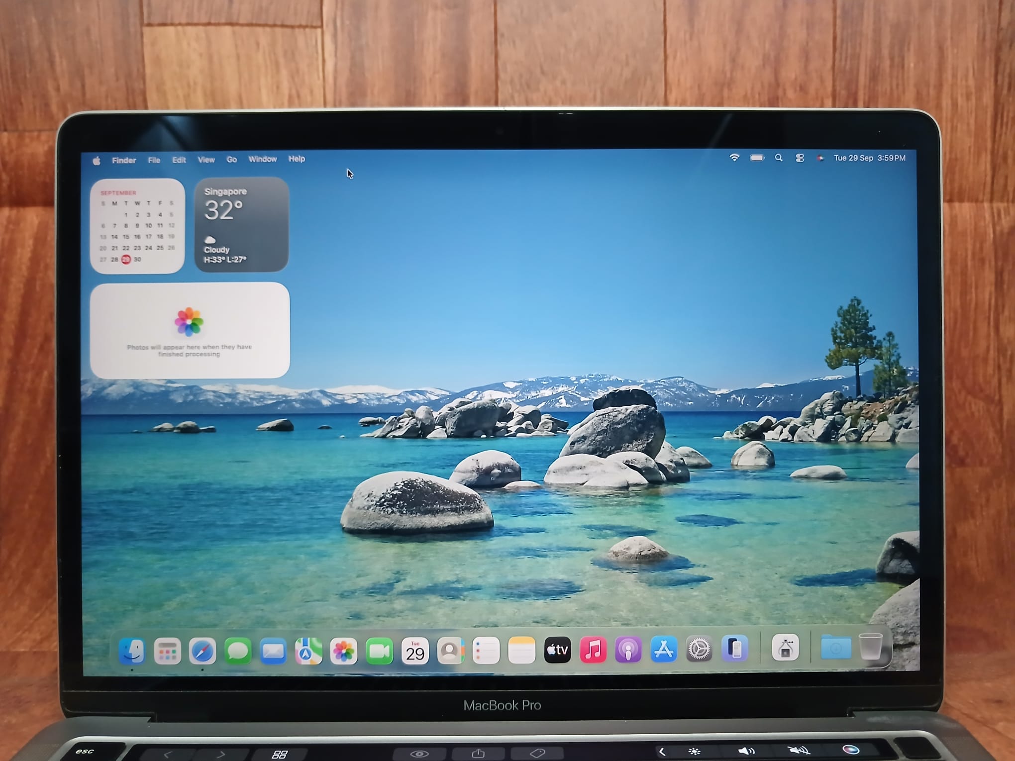 MACBOOK PRO RETINA 2020 13", TOUCHBAR, i5, 16GB, 512 GB SSD, Tahoe OS, Four Thunderbolt 3 ports - Image 6