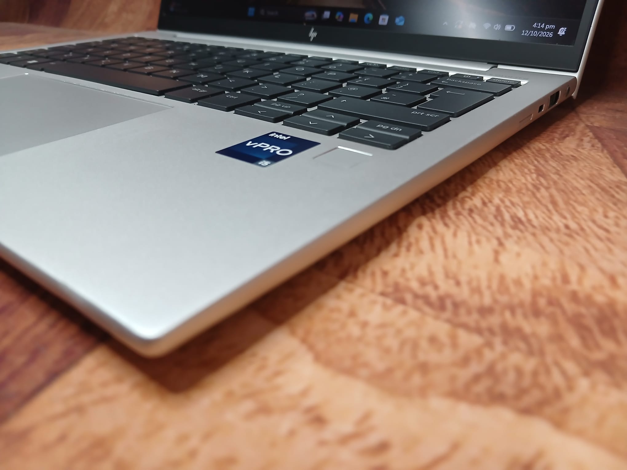 - BUSINESS - HP Elitebook 830 G9, 13.3" TOUCH, Intel i5-12th Gen, 16 GB RAM, 256 GB SSD, Iris Xe, Win11 - Image 6